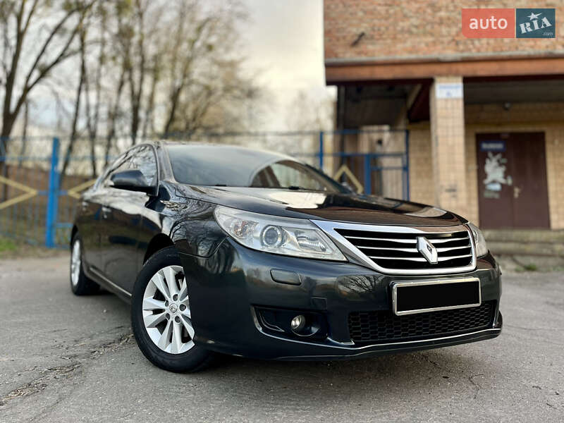 Renault Latitude 2012