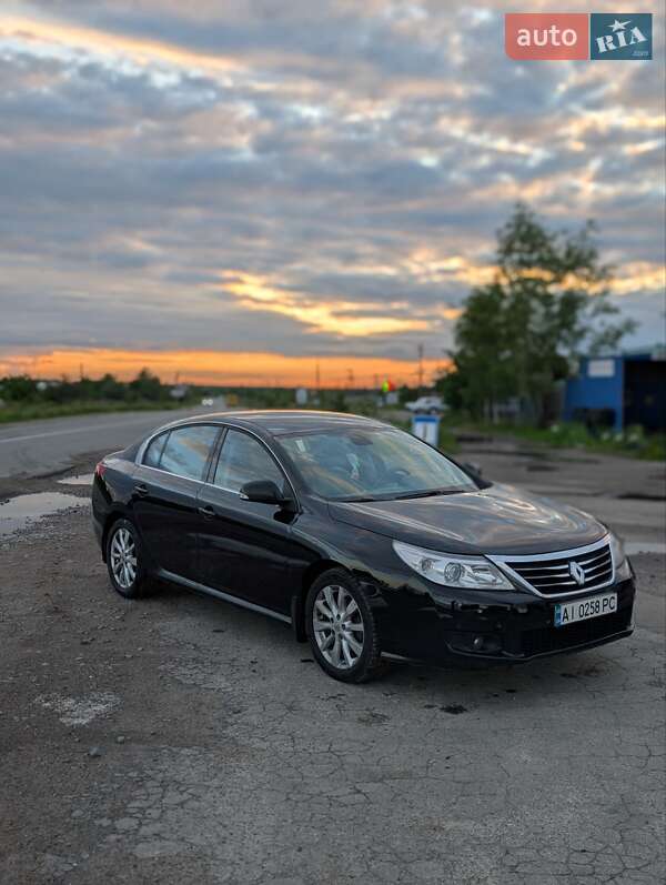 Renault Latitude 2012