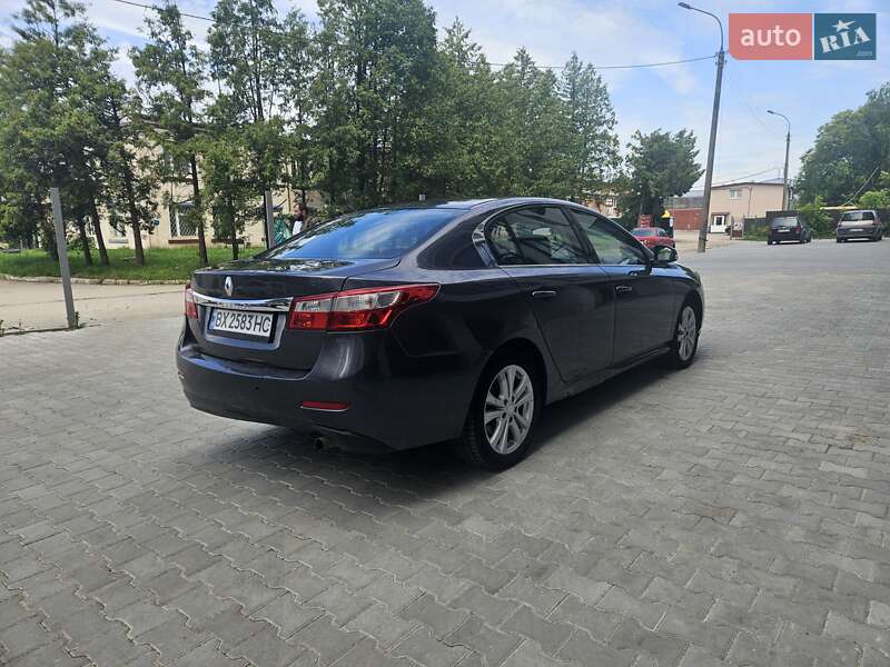 Седан Renault Latitude 2011 в Хмельницком