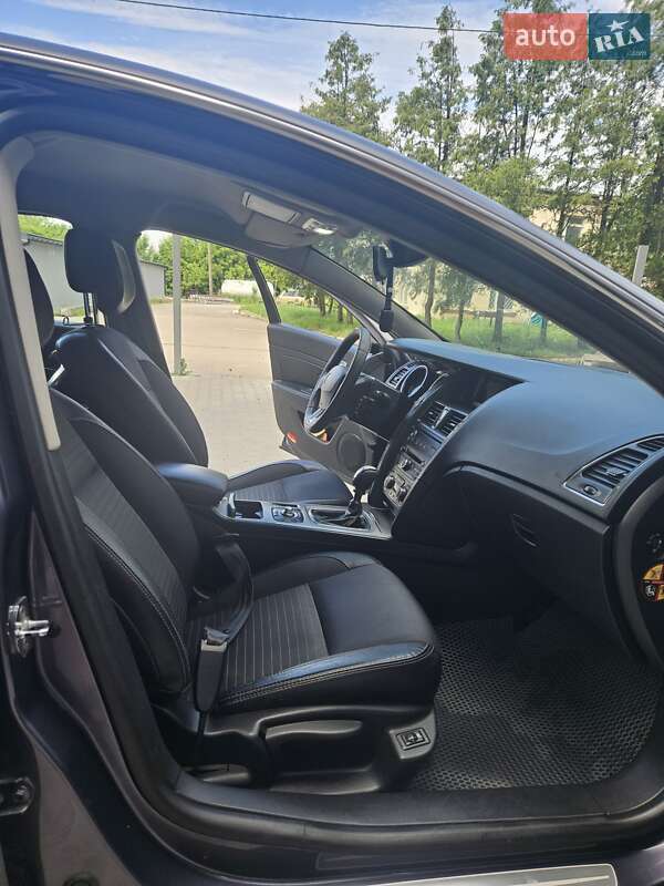 Седан Renault Latitude 2011 в Хмельницком