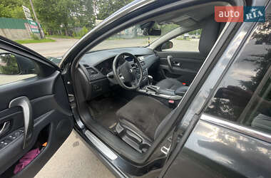 Седан Renault Latitude 2012 в 