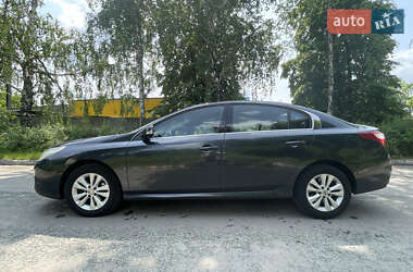 Седан Renault Latitude 2012 в 