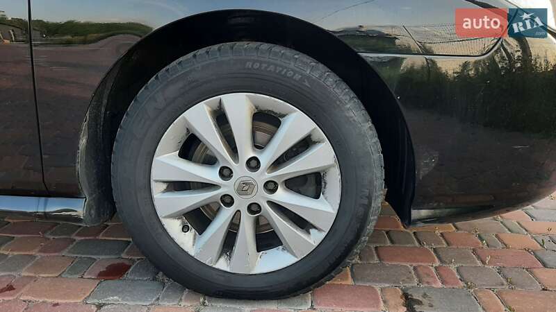Седан Renault Latitude 2011 в Борисполе