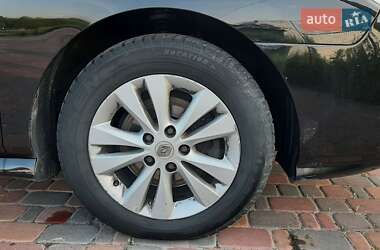 Седан Renault Latitude 2011 в 