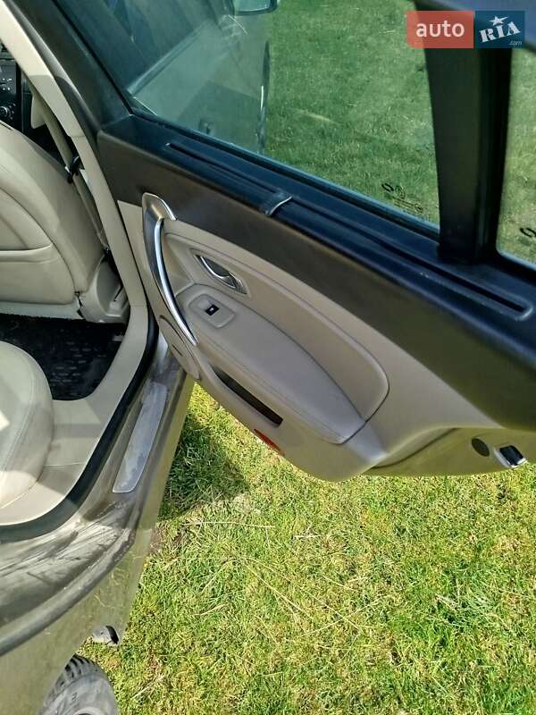 Седан Renault Latitude 2011 в Львове