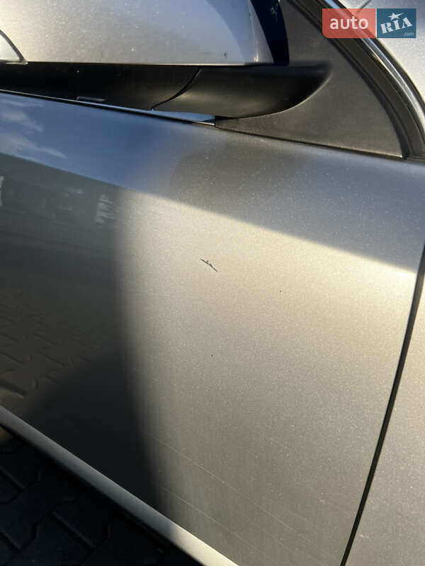 Седан Renault Latitude 2011 в Дніпрі