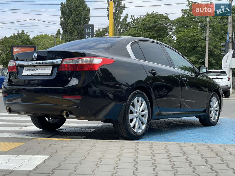 Седан Renault Latitude 2011 в Одессе