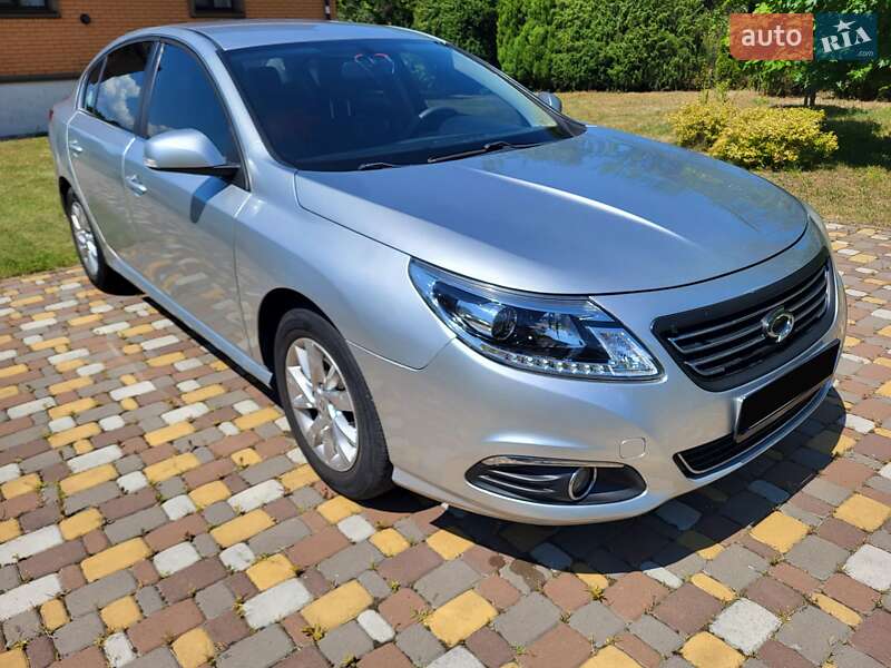 Седан Renault Latitude 2014 в Киеве