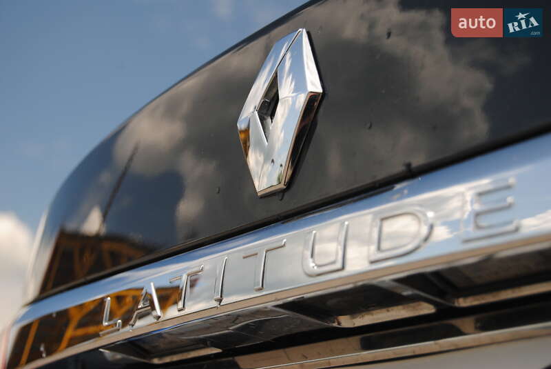 Седан Renault Latitude 2012 в Хмельницком