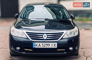 Седан Renault Latitude 2011 в 