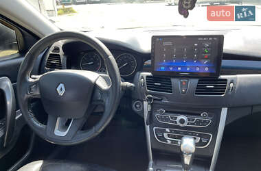 Седан Renault Latitude 2010 в 