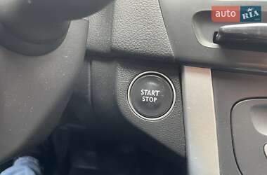 Седан Renault Latitude 2011 в 
