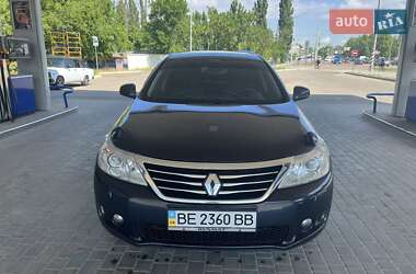 Седан Renault Latitude 2011 в 