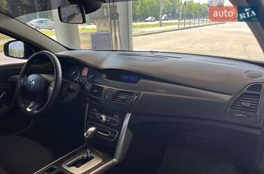 Седан Renault Latitude 2011 в 