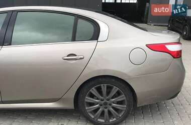 Седан Renault Latitude 2011 в 