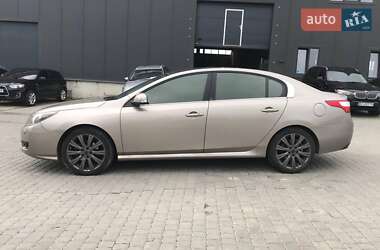 Седан Renault Latitude 2011 в 