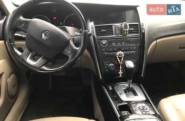 Седан Renault Latitude 2011 в 