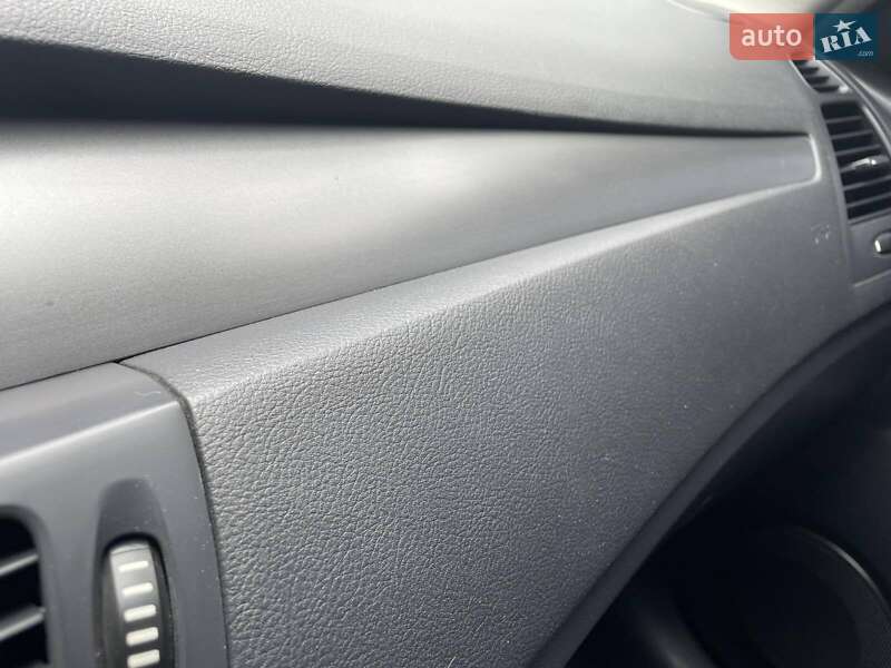 Седан Renault Latitude 2011 в Харькове