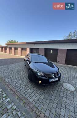 Седан Renault Latitude 2011 в 