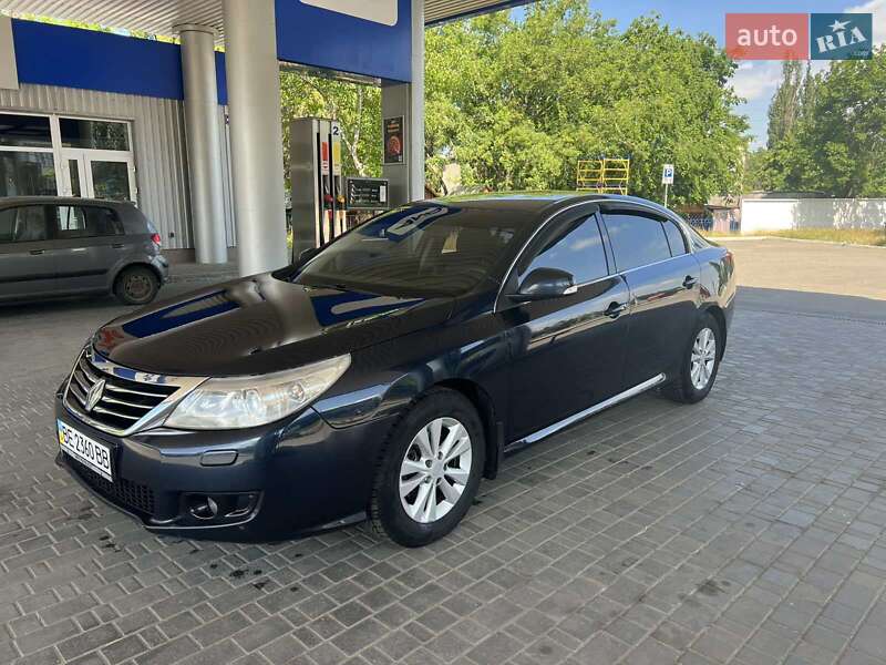 Седан Renault Latitude 2011 в Николаеве
