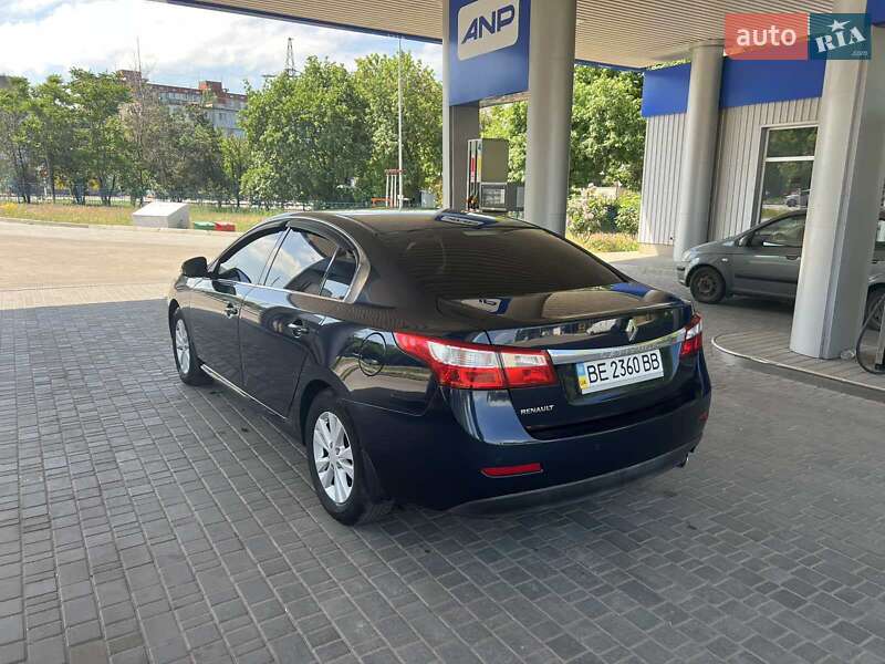 Седан Renault Latitude 2011 в Николаеве