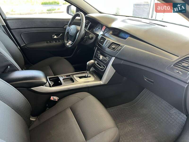 Седан Renault Latitude 2011 в Николаеве