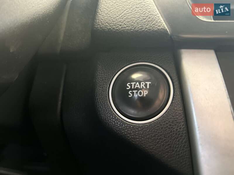 Седан Renault Latitude 2011 в Николаеве