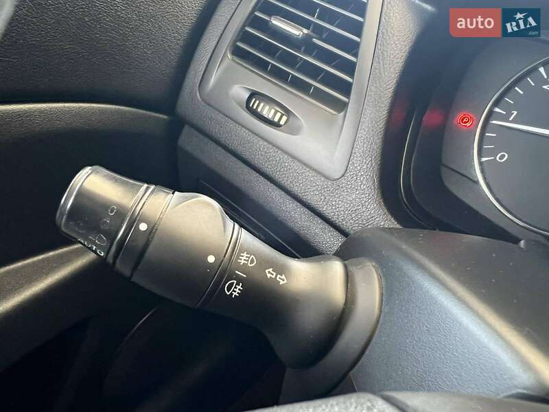 Седан Renault Latitude 2011 в Николаеве