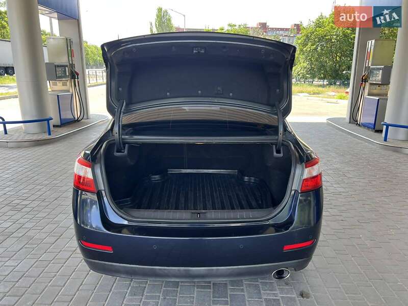 Седан Renault Latitude 2011 в Николаеве
