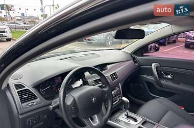Седан Renault Latitude 2012 в 