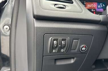 Седан Renault Latitude 2012 в 