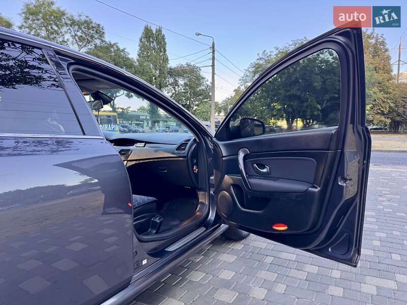 Седан Renault Latitude 2011 в Одесі