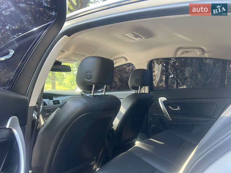 Седан Renault Latitude 2018 в Житомире