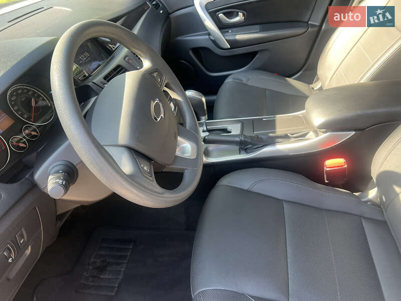 Седан Renault Latitude 2018 в Житомире