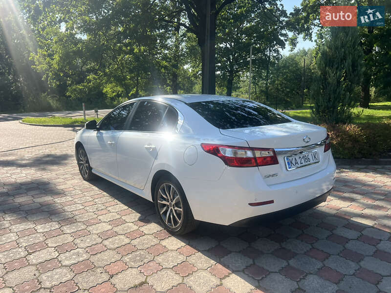 Седан Renault Latitude 2018 в Житомире