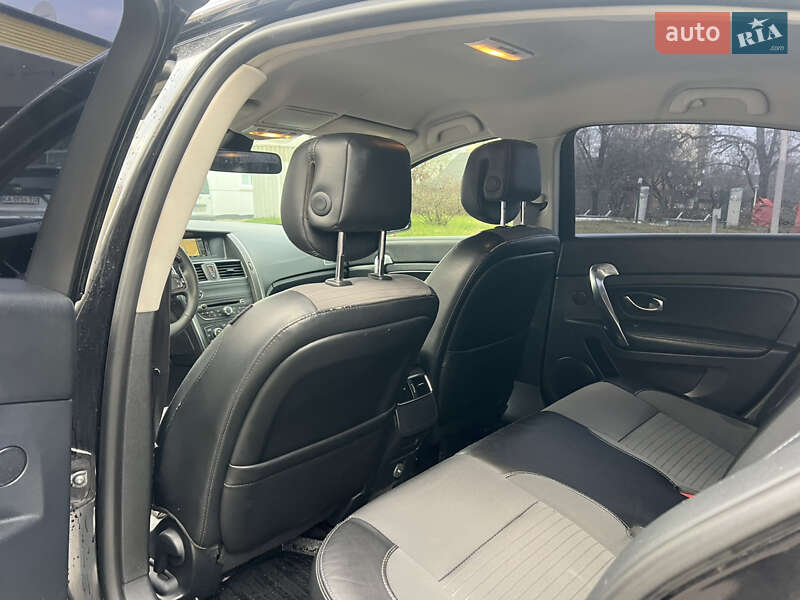 Седан Renault Latitude 2011 в Житомире