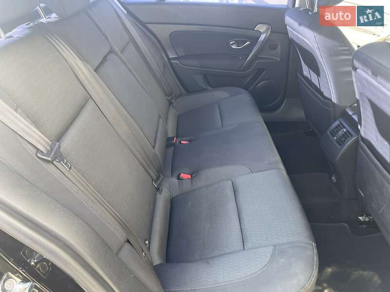 Седан Renault Latitude 2011 в Дніпрі