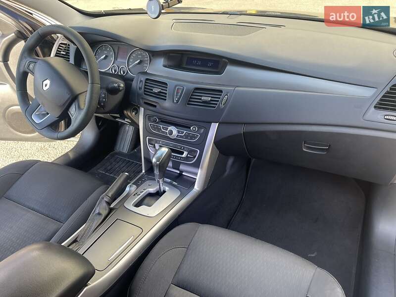 Седан Renault Latitude 2011 в Дніпрі