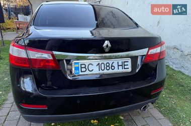 Седан Renault Latitude 2011 в Стрые