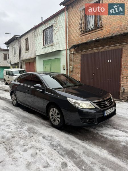 Седан Renault Latitude 2012 в Киеве