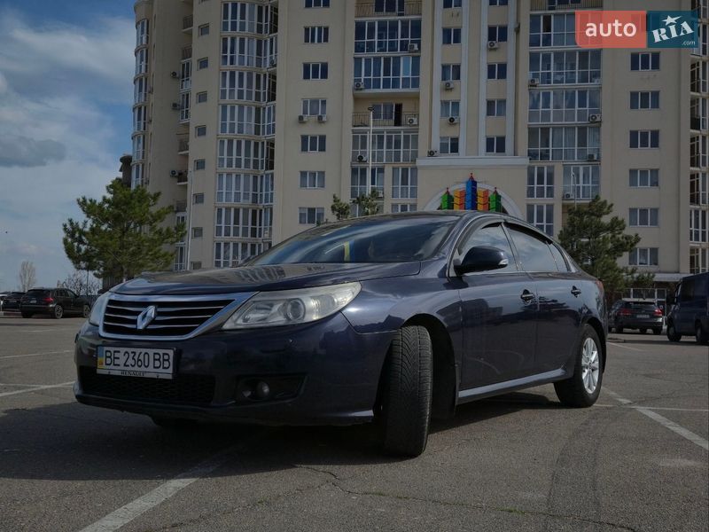 Седан Renault Latitude 2011 в Николаеве