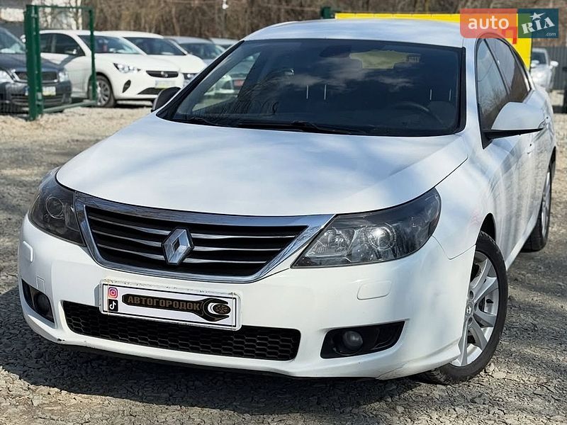Renault Latitude 2011
