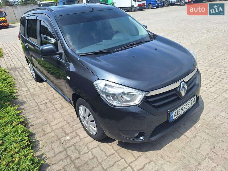 Мінівен Renault Lodgy 2015 в Дніпрі