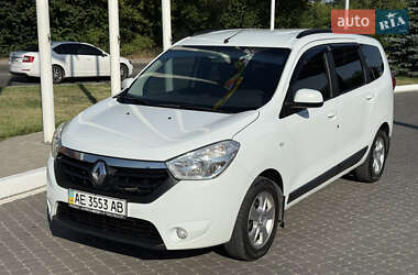 Минивэн Renault Lodgy 2016 в 