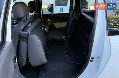Минивэн Renault Lodgy 2016 в 