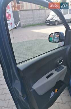Минивэн Renault Lodgy 2013 в 