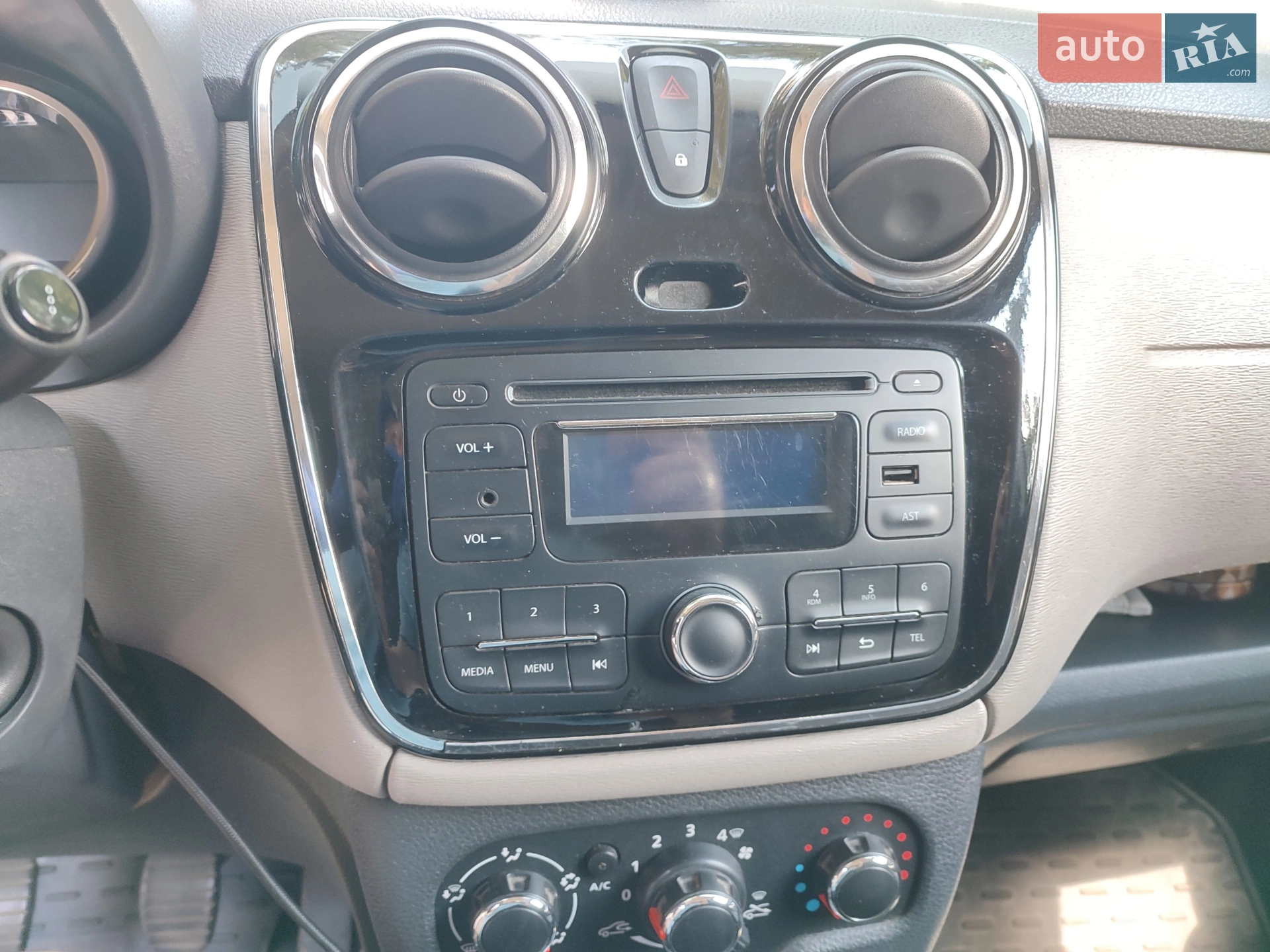 2015 Renault Lodgy - мініатюра 10