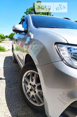 Универсал Renault Logan MCV 2017 в 