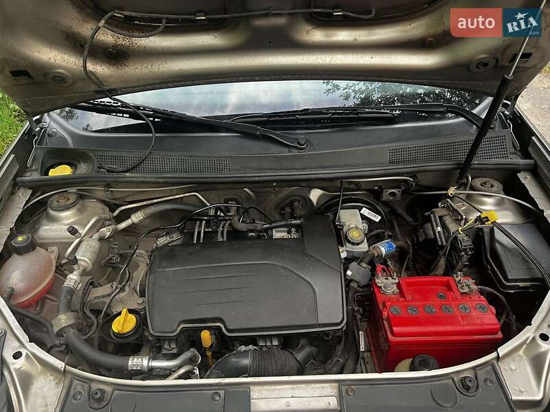 Універсал Renault Logan MCV 2014 в Чернігові