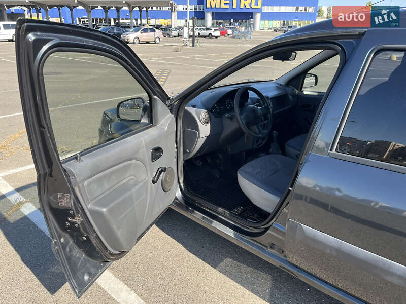 Універсал Renault Logan MCV 2010 в Києві